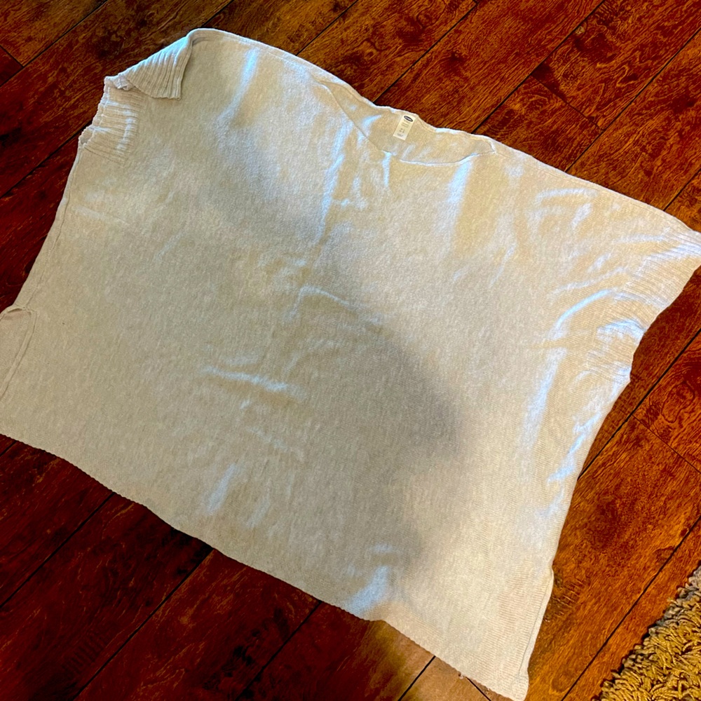 Women’s old Navy wrap. Maternity size large. Great shape.